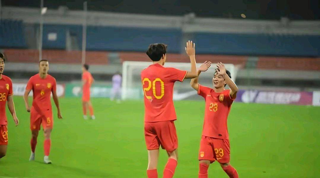 国足蓄势待发，球员训练状态良好
