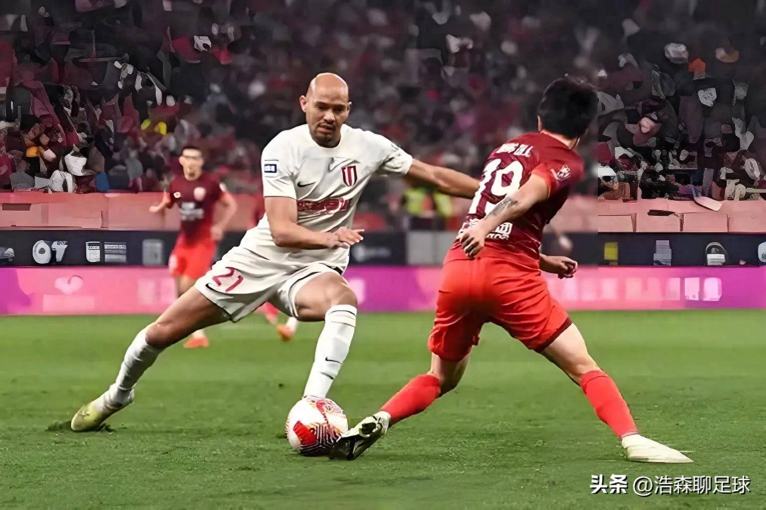 中超榜首交锋：河北华夏幸福对阵广州恒大，强强对话谁能笑到最后的简单介绍